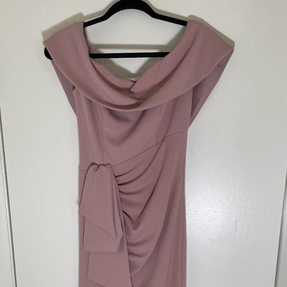 Elegant Rose-Colored Bridesmaid Dress - SIZE 6 - Picture 1 of 3
